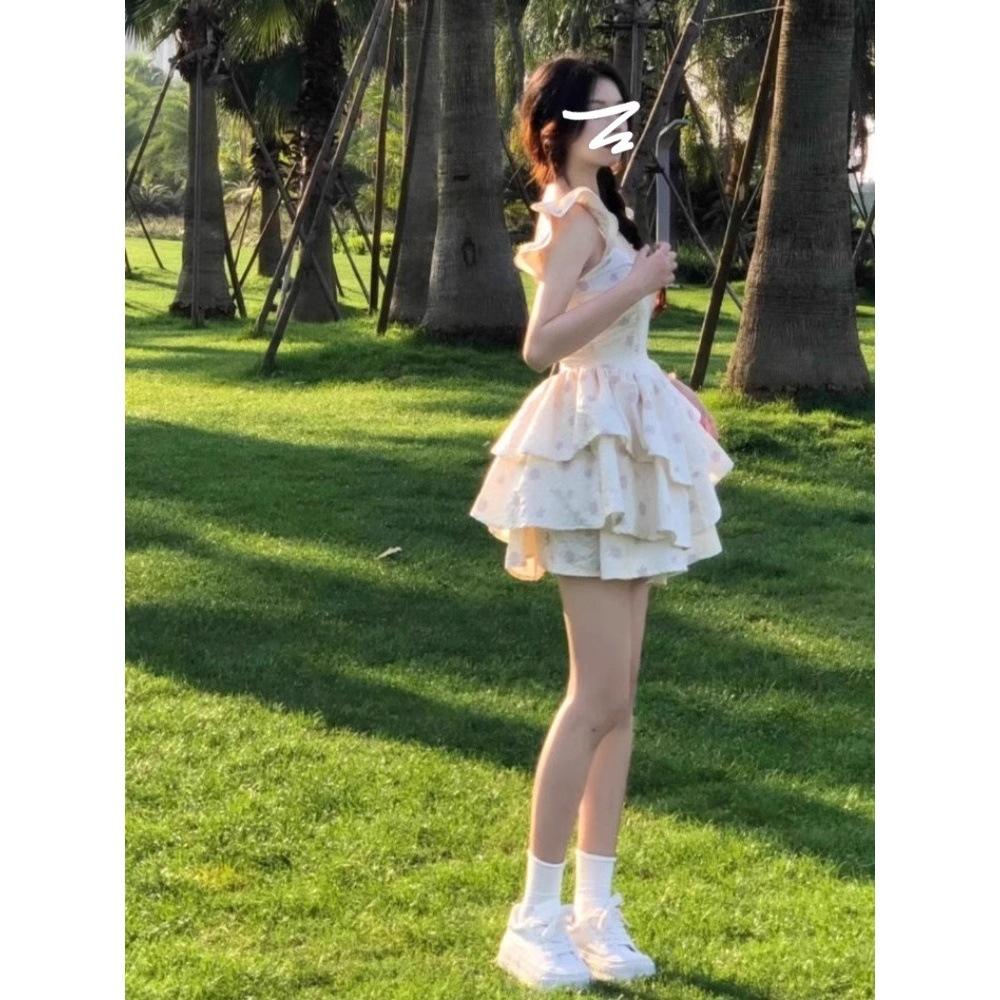 Spring and Summer Beautiful Sweet Flying Sleeves Casual Suspender Dress Fairy Skirt Waist Fluffy Skirt Small Man