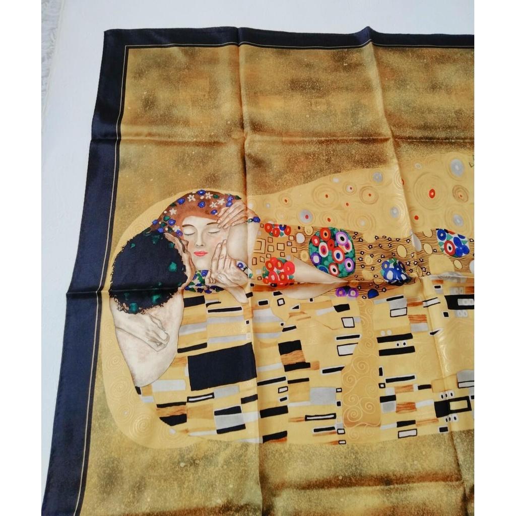Used Unused * Klimt * The Kiss * 100% Silk * Large Scarf * Gustav Klimt * Museum of Fine Arts Boston * The Kiss * Silk * Approx. 88 X 87 * Painting