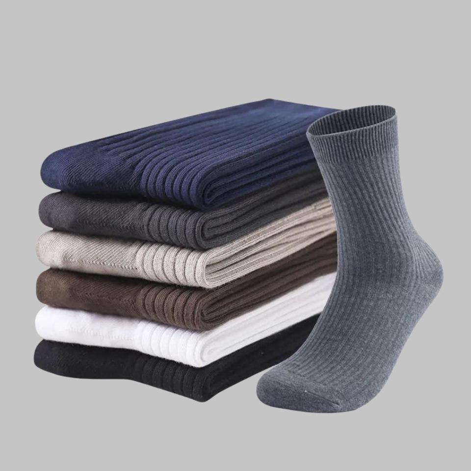 Men's Breathable Double Needle Socks: Solid Black, Sweat-Absorbent for Spring, Autumn & Winter; Ideal for Business and Sports.