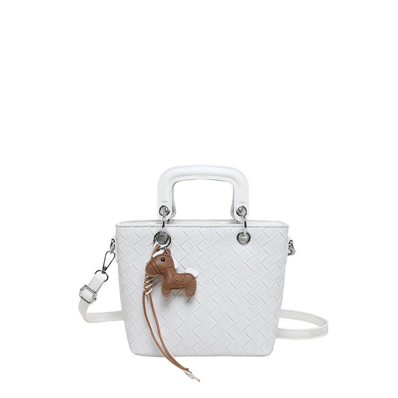 2026 Autumn/Winter Matte Metal Buckle Woven Tote with Large Capacity - Retro Women's Shoulder & Handbag.