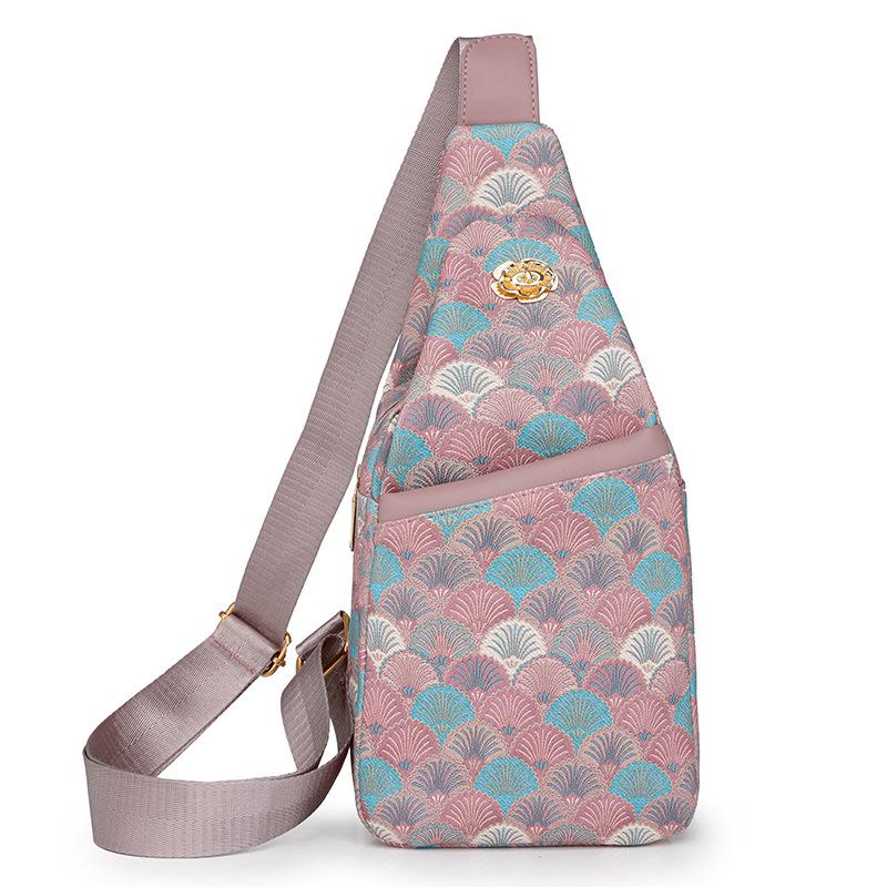 

Нагрудна сумка. Жіноча сумка через плече. М’яка шкіряна сумка через плече. Дорожня сумка з принтом рожевий