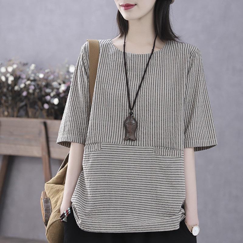 Women s Lightweight Summer Top: Striped, Loose-Fit, Short-Sleeve T-Shirt S