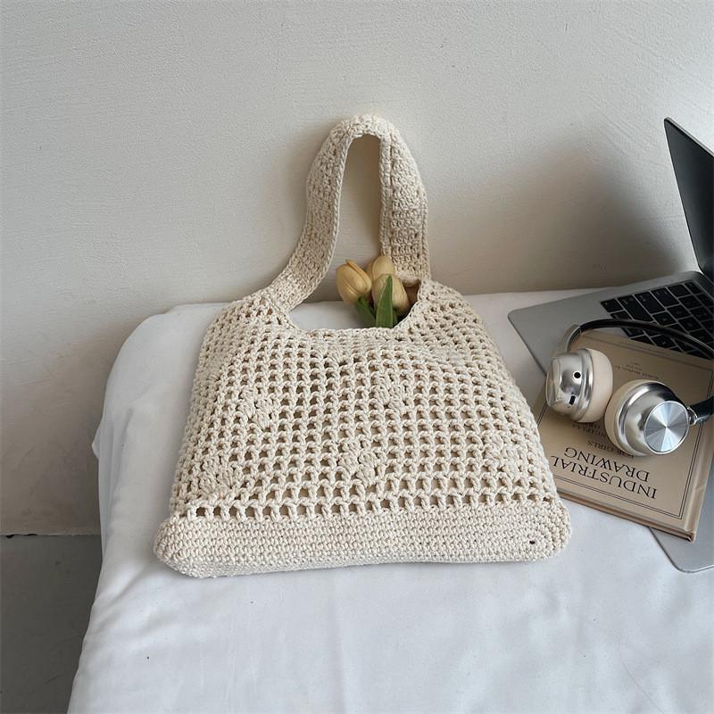 IELGY Large Capacity Straw Bag Summer Seaside Vacation Hollow Woven Bag