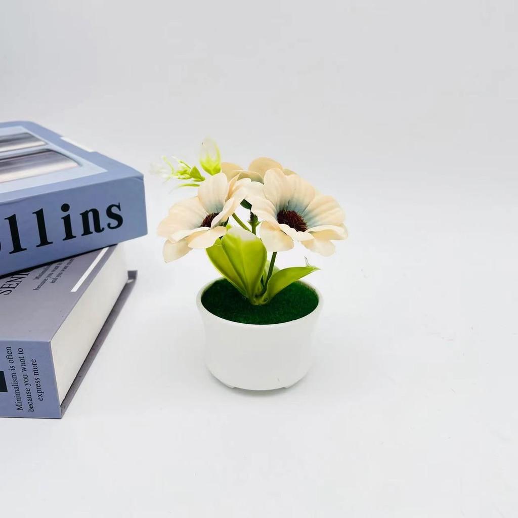 Artificial Chrysanthemum Mini Plant With Plastic And Fabric For Home Decor And Photography Props