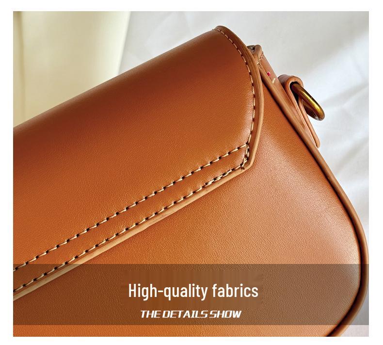 Elegant Minimalist Crossbody Bag: Retro Women's Luxury Shoulder and Underarm Design