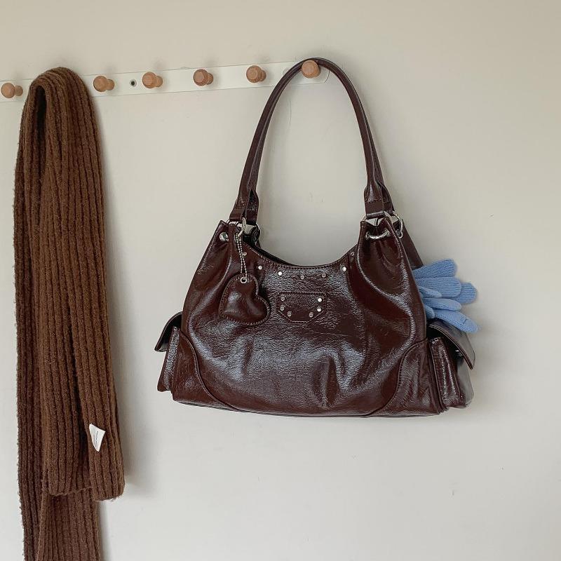 

Retro commuter bag, new handbag, large capacity, rivet love, fashionable shoulder bag. кофейный