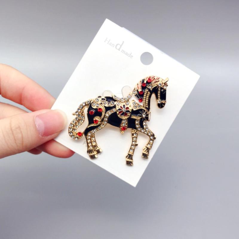 Exquisite Rhinestone Running Horse Brooches For Women Men 4-Color Enamel Animal Brooch Pins Year Of The Horse Party Jewelry Gift