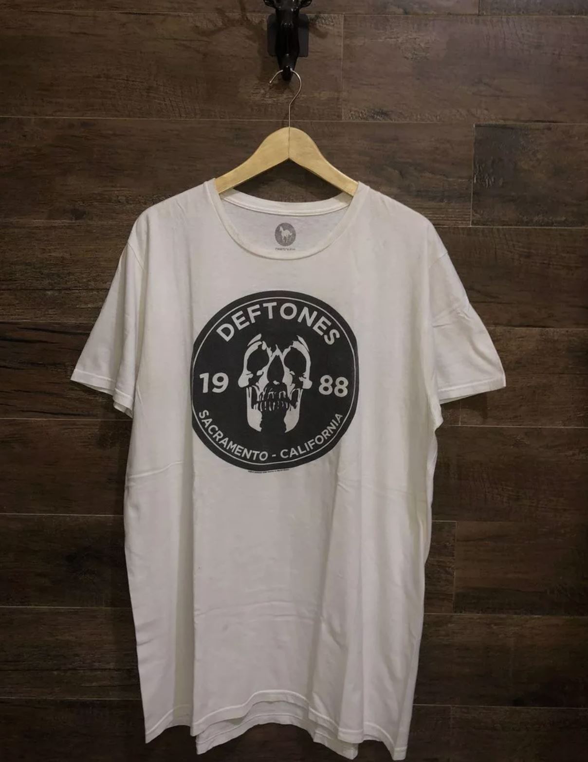 

26 Deftones 1988 Sacramento Tour basic style white T shirt Unisex Unisex T-Shirt M