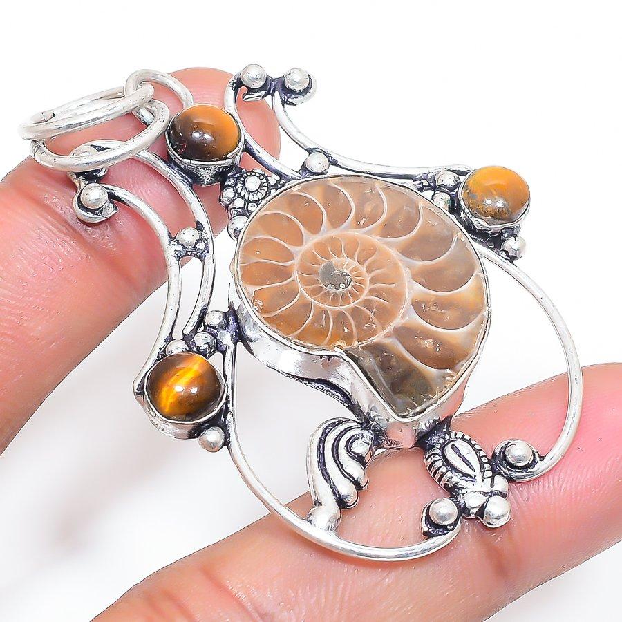 

Natural Ammonite Fossil 925 Sterling Silver Jewelry Pendant 2.56 y9v59