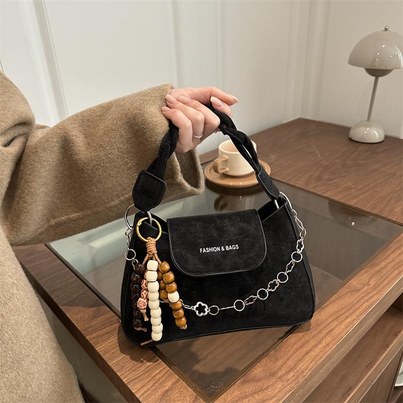 Street Style Small Chain Shoulder Bag With Magnet Closure For Daily Use