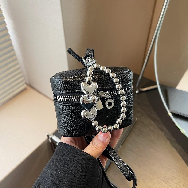 

2025 лето новый интернет-знаменитость с той же модной универсальной сумкой через плечо на молнии, портативная, через плечо, мессенджер, женская сумка, мини No love pendant (10 * 4 * 07)