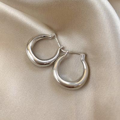 Boucles d'oreilles créoles simples pour femmes, couleur argent, rondes, pendantes, style punk, tendance, en métal