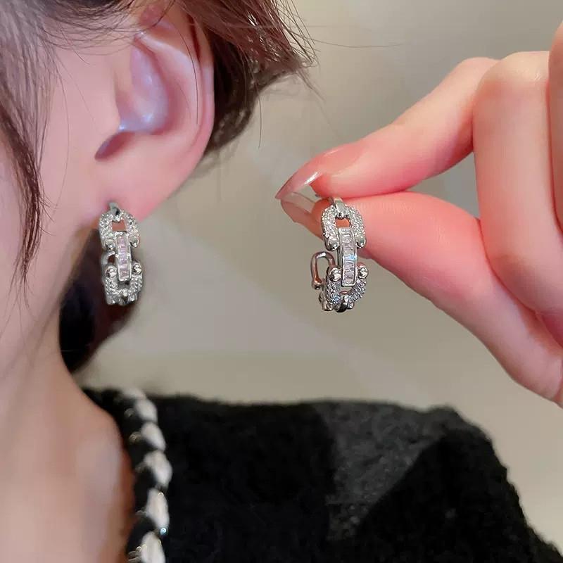 Huitan Chain Linked Design Hoop Earrings for Women Silver Color/Gold Color Fashion Versatile Girls Earrings Modern  Jewelry