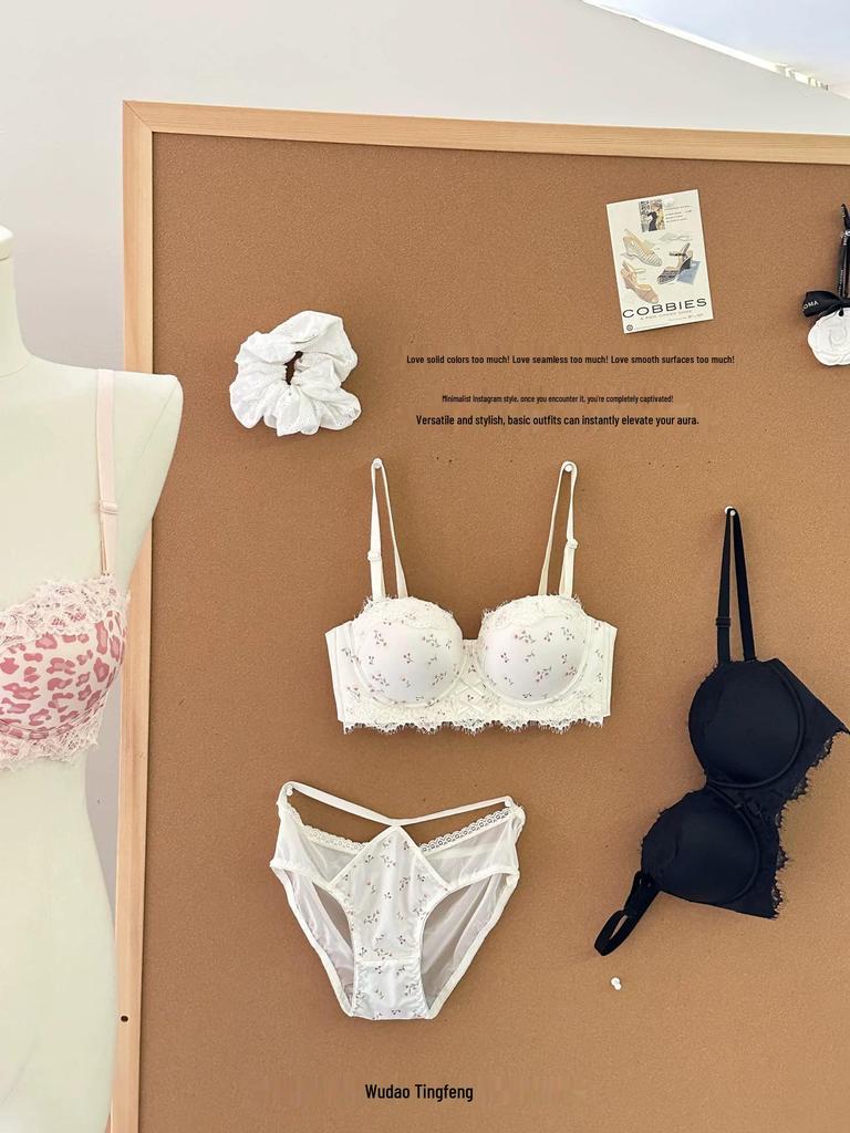Pink Leopard Print Push-Up Bra with Enhanced Lift, Anti-Sagging Lace Trim, and Thickened Palm Cup for Small Busts