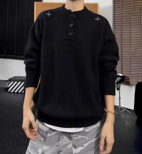 Men's Black Embroidered Henley Sweater - Cozy, High-End Knitwear for Autumn/Winter, Perfect Solo or as a Layer