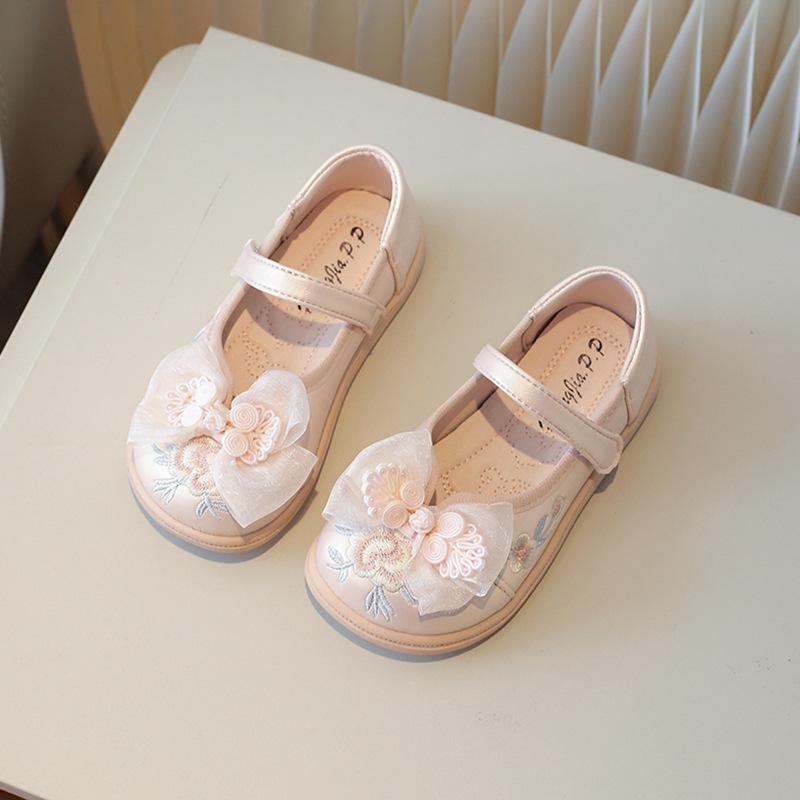 

Little Girls Soft Leather Shoes Kids Mary Janes Embroidery Flowers Traditional Chinese Style Princess Hanfu Shoes Child H06135 26 розовый
