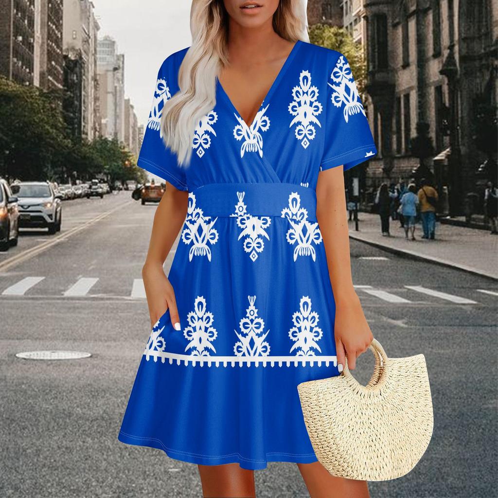 A Summer Short-sleeved Casual V-neck Floral Pocket Dress For Women