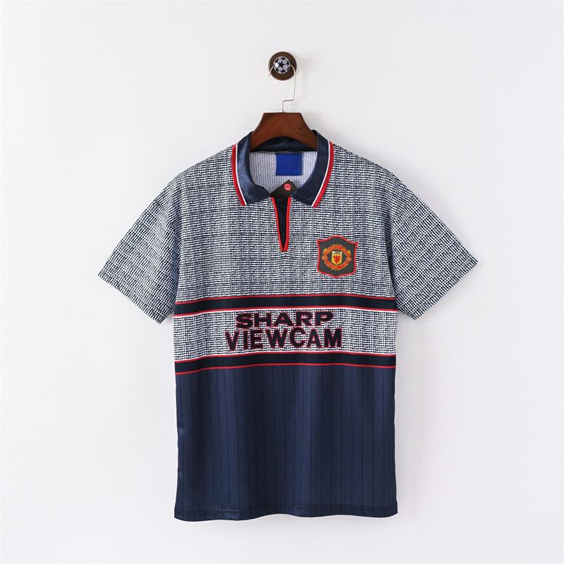 Manchester United Retro-Trikots Sporttrikots gibt es in verschiedenen Stilen, und das WM-Fußballtrikot ist ein Haarhersteller.