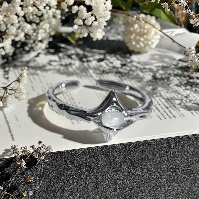 Weißes Mondlicht High-End Nischendesign Offener Ring Nischenpersönlichkeit Schneeflocke Mondsteinring