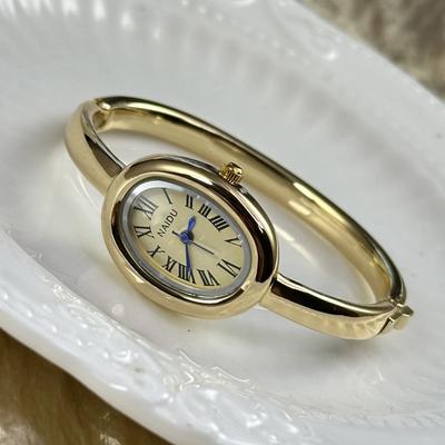 Basit Oval Kadın Kuvars Saat Lüks Romen Rakamları Reloj Vintage Saat Bayan Paslanmaz Çelik Orologio Altın Gümüş Kol Saati