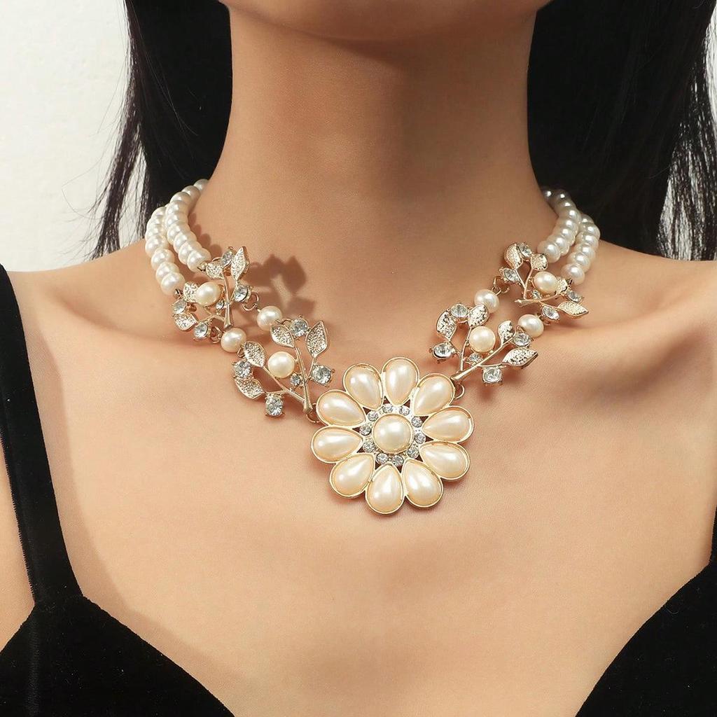 European & American Pearl Flower Short Bohemian Choker Necklace