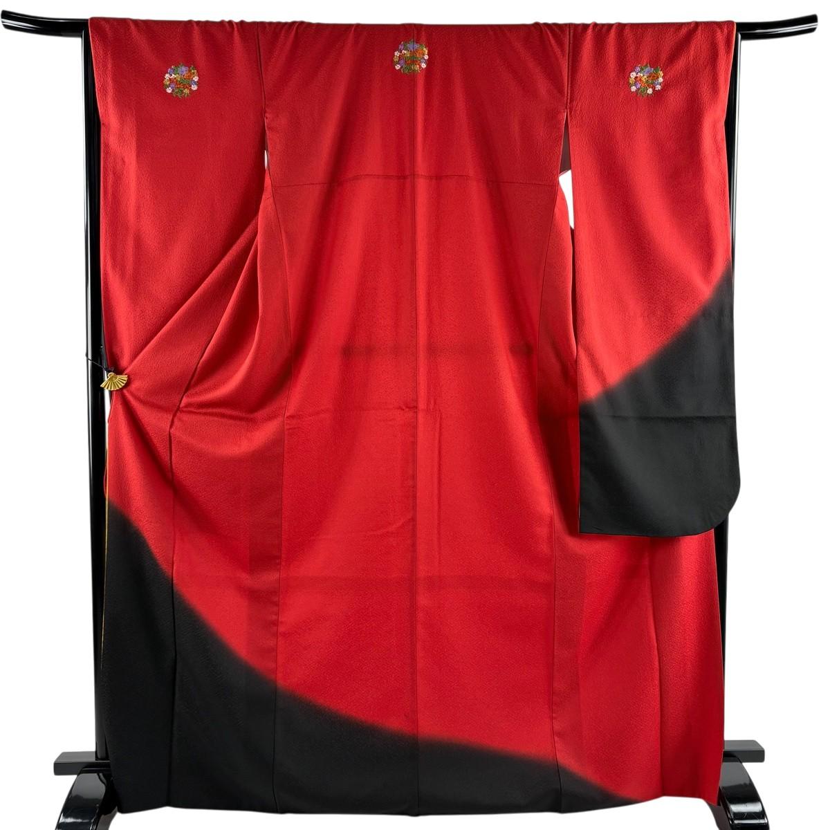 

Furisode, length 171.5cm, sleeve length 67.5cm, L sleeve, blurred hem pattern, background pattern, red, pure silk, excellent product, five crests