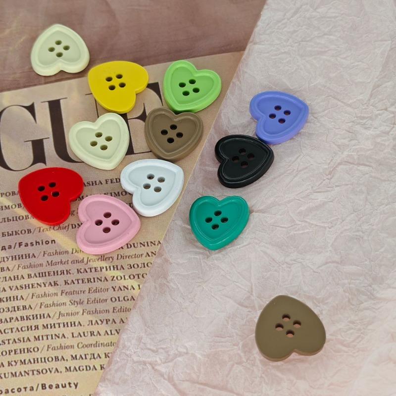 10/20pcs 4-Holes Flatback Buttons Heart Shape Needlework Sewing Button for Clothing DIY Accessories Decorative Craft Supplies