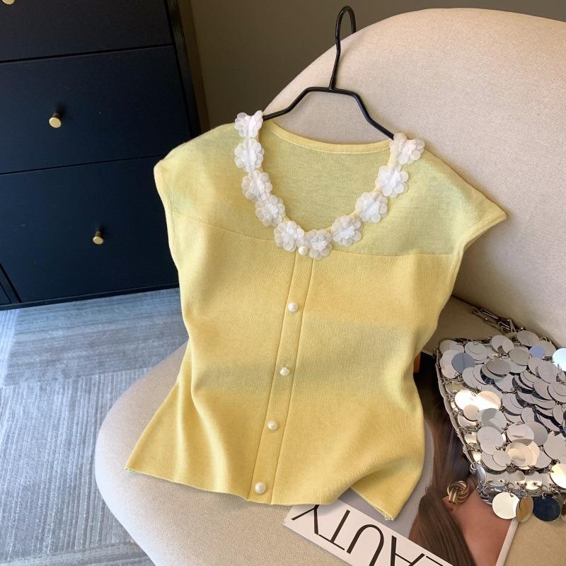 

Three-dimensional style flower decoration fashionable summer thin round neck fresh versatile top one size fits all зелёный