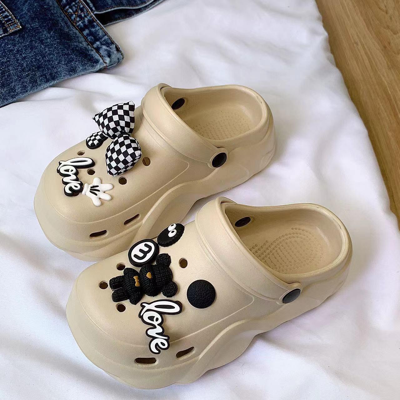 

196-5 Веселые милые дырчатые туфли 2025 новая летняя какашечное ощущение для улицы толстая подошва нескользящие пляжные крутые тапочки 39/40 абрикосовый