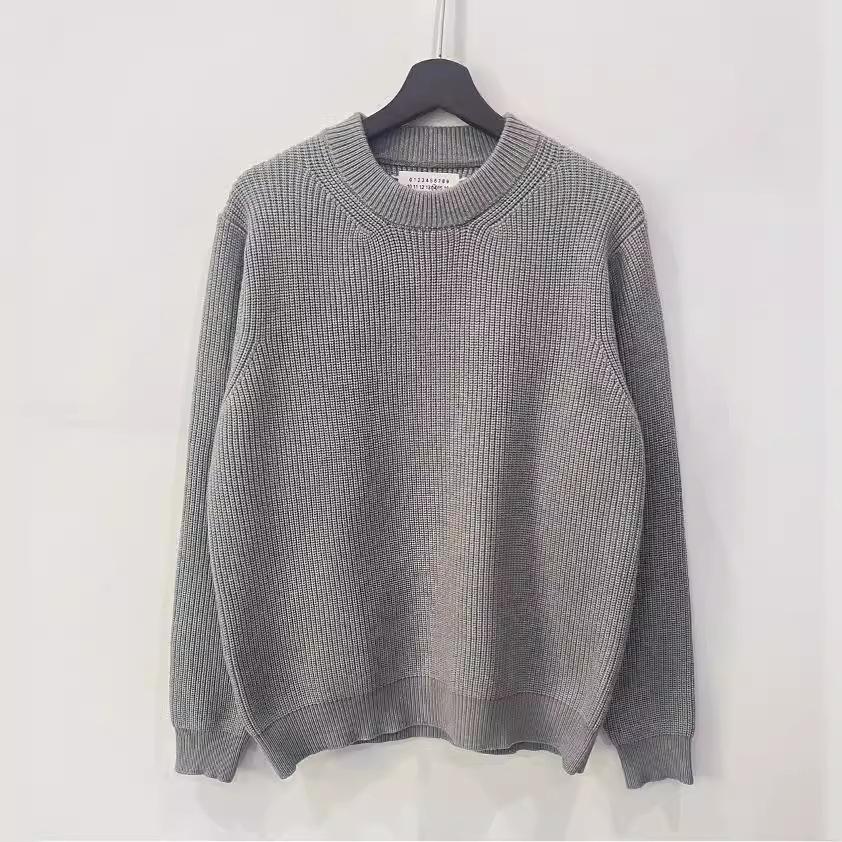 Ma Jia Four-Corner Pullover Sweater - Round Neck, Loose Fit, Long Sleeve