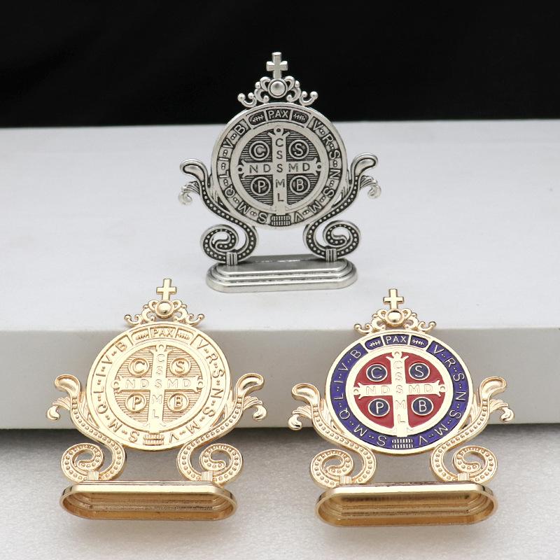 St. Benediktuskreuz Bastelornament Emaille Metall Heiliger Benedikt Statue Auto Heim Büro Tischdekoration Religiöser Segensdekor