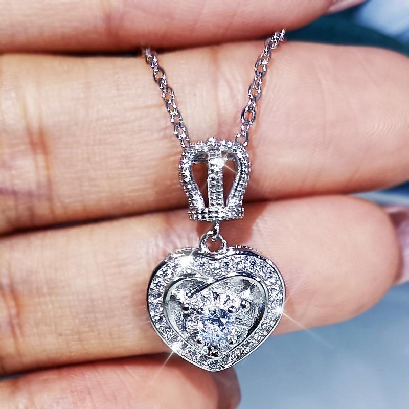 Necklace Decoration, Women's Heart-shaped Full Diamond Short Collarbone Chain, Simple Temperament Internet Celebrity Love Pendant