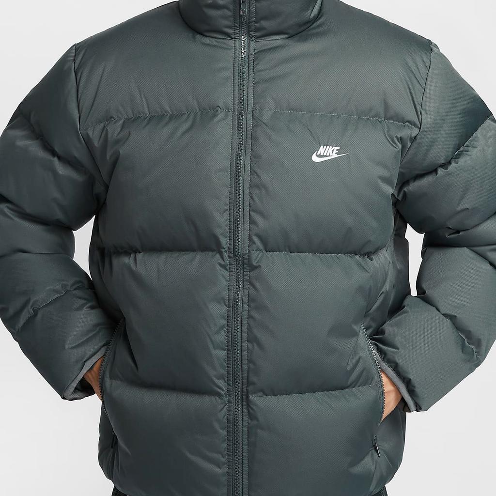 Nike Geacă Puffer Club Therma-FIT Warm Croială Largă Guler Înalt Bărbați Jachete Gri Fier Alb FZ5029068