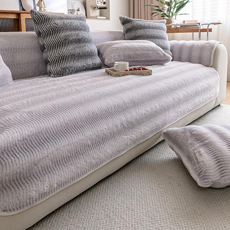 New Retro Style Thick Sofa Cover Fabric Autumn And Winter One-Piece Anti Slip Living Room Sofa Cushion Breathable And Soft
