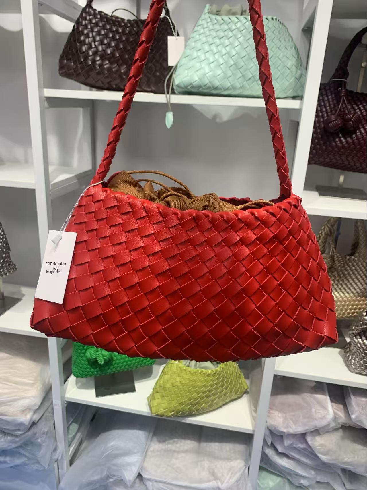 

Жіноча ручна плетена ретро сумка через плече червоний