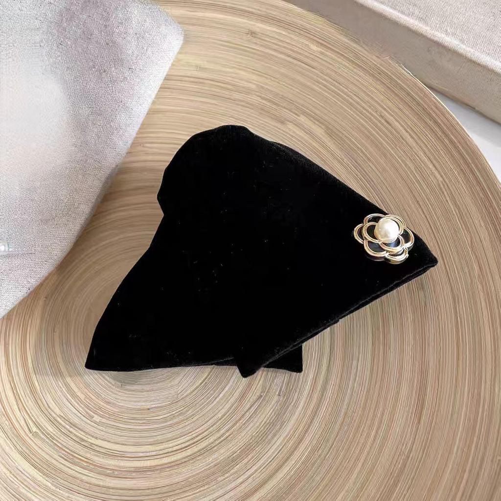 Velvet Bow Hair Clip: Elegant, Versatile, Korean-Inspired Autumn/Winter Accessory for Women