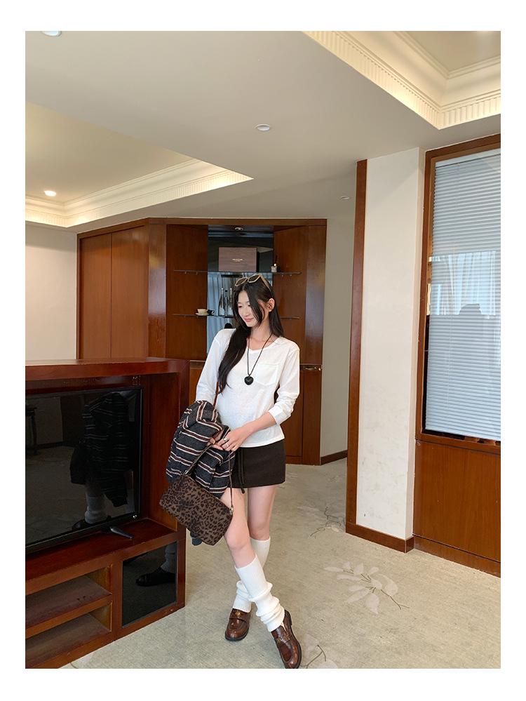 Korean High-End V-Neck Loose Long-Sleeve Women's T-Shirt, Autumn/Winter 2025