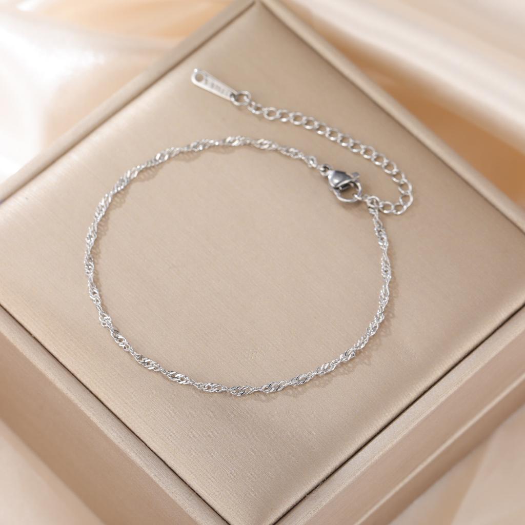Cazador Thin Twisted Water Wave Chain Anklets for Women Stainless Steel Jewelry Bracelet on the leg Valentine's Day Gift 2026