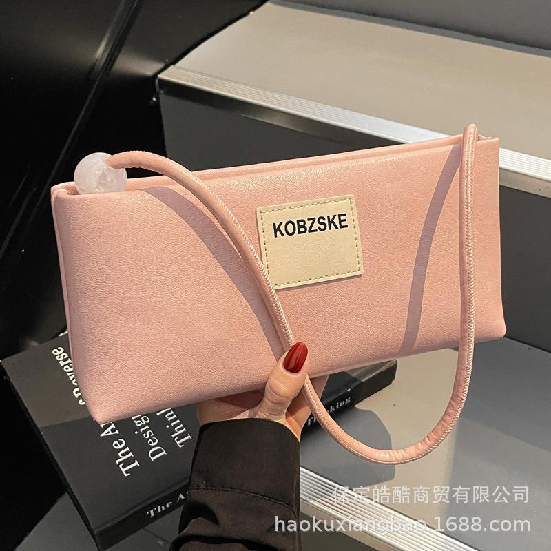 Premium texture retro French niche bag 2025 new women's bag popular single shoulder underarm bag French stick bag