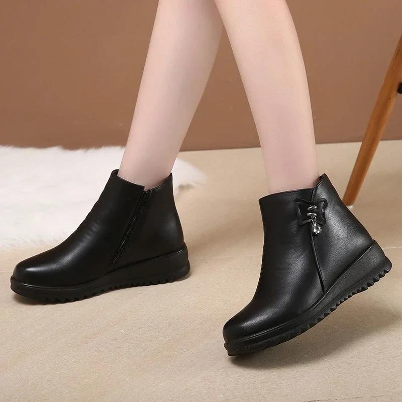 2024 Casual Leather Boots Trend Winter Middle-aged Bottom Shoes for Woman's Warm Cotton Shoes  Bottom Non-slip Wool Women Boots