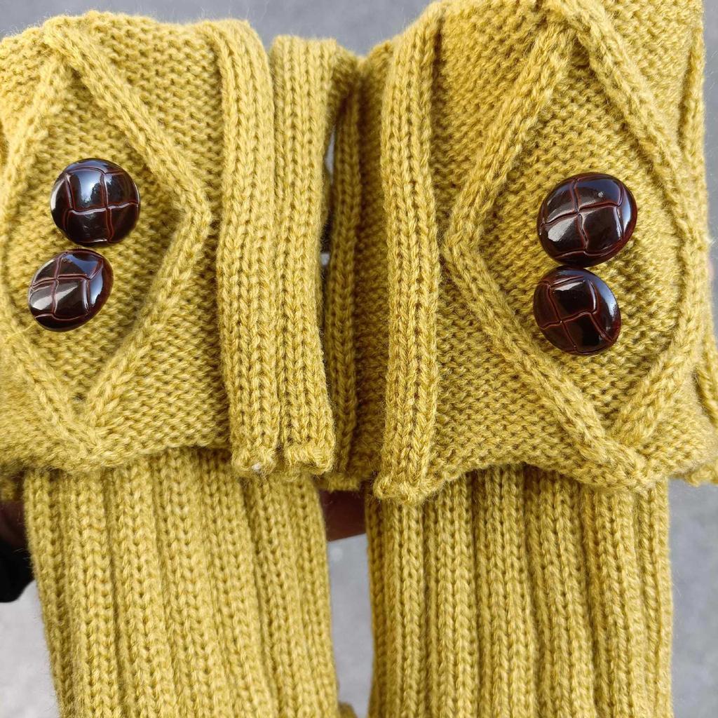 Women's Thick Knit Wool Diamond Button Ankle Boot Socks and Leg Warmers for Autumn and Winter.