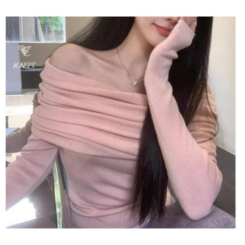 Black One-word Shoulder Top, Women's Off-the-shoulder Design Sense, Autumn New Slim-fit Temperament, Long-sleeved Knitted Sweater Inside