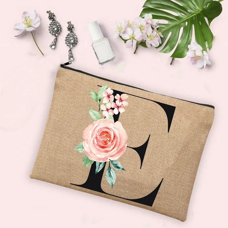

Gift for her 26 Letter Printing Woman s Make Up Bags Handbags Makeup Organizers Lovely Casual Travel Toiletry Bags Lipstick Bag 22-15