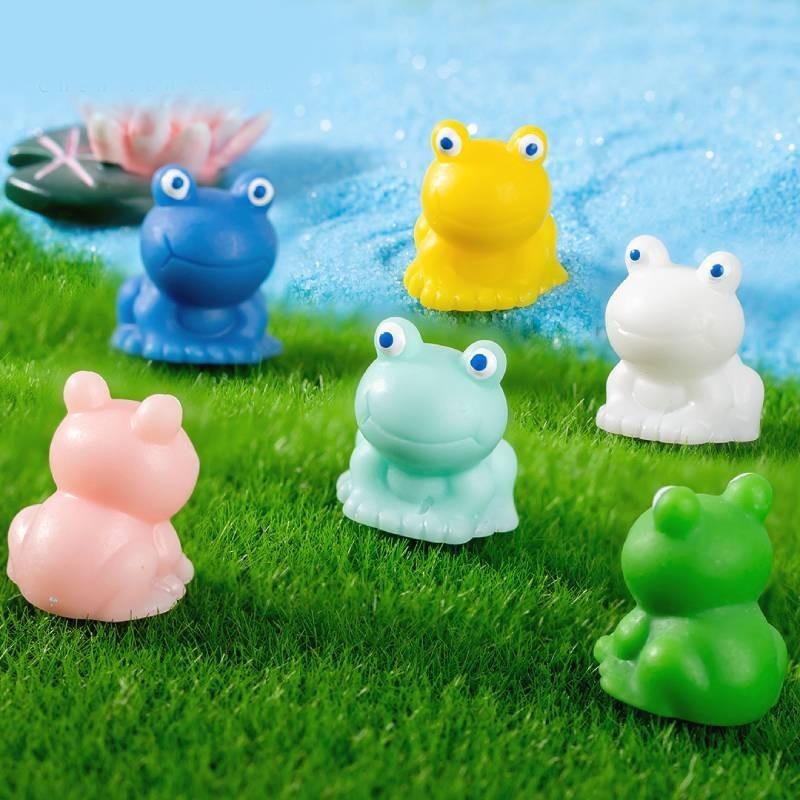 Charming Glossy Frog Figurine For Terrarium Decor Cute Resin Animal Miniature