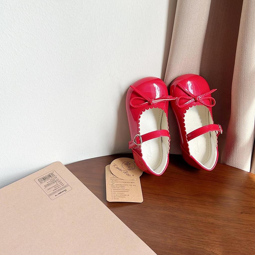 Girls' Princess Bow Patent Leather Shoes - Shiny, Low-Cut, Magic Tape, Japanese Style for Spring and Autumn