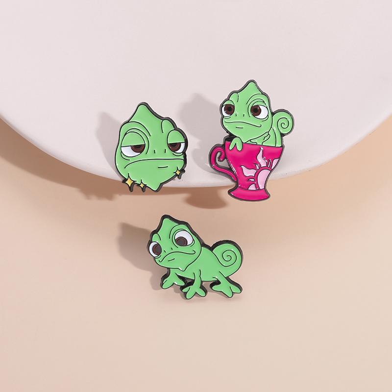 Cartoon Animal Collection Enamel Pins Comedy Animation Characters Penguin Frog Rabbit Cat Metal Brooch Lapel Badge Jewelry Gifts