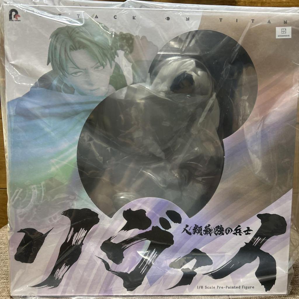 [USED] Humanity's Strongest Soldier Levi Figure with Bonus Acrylic Stand