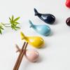 3*3.5*7cm  Portacannesucchi in Ceramica Cartone Animato Forma di Balena Tappetino per Bacchette Arte Cucina Artigianato Tavola Supporto per Bacchette