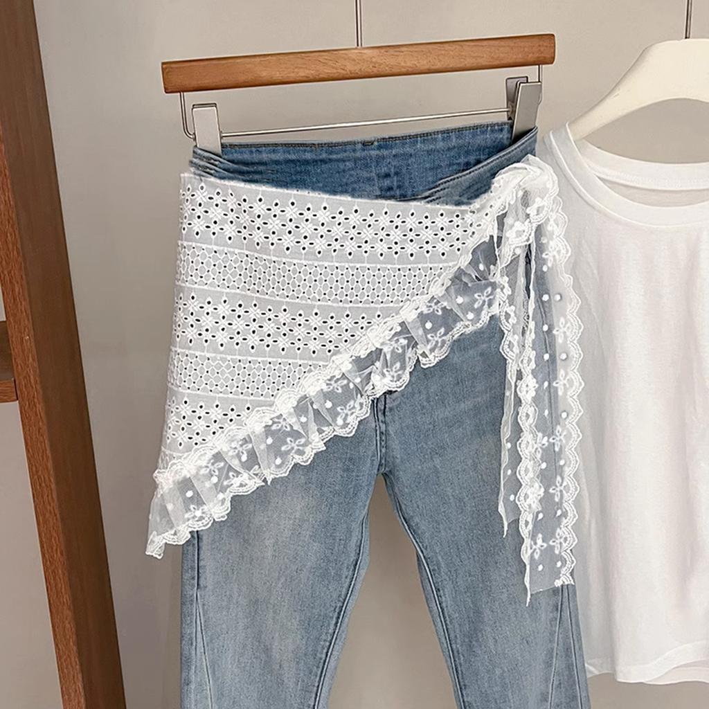 1 piece of white lace triangular headscarf, women's exquisite embroidery, cotton toe cover, fart curtain, seaside new style