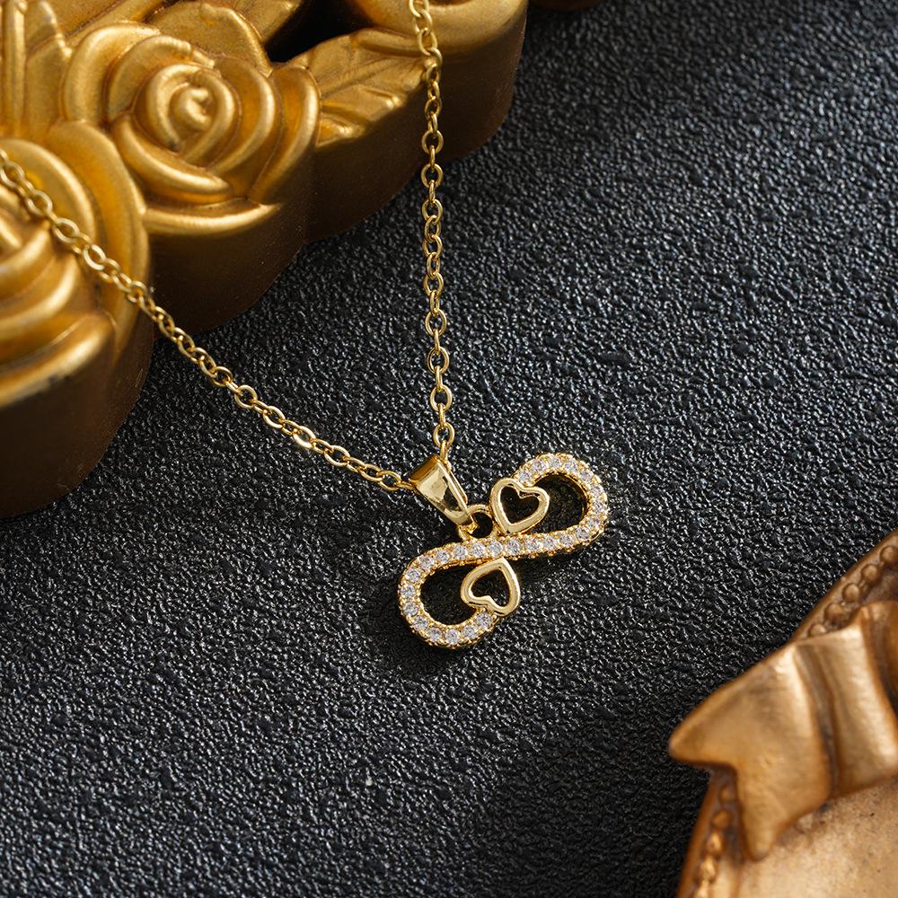 European Style Lucky Number 8 Necklace: Fashionable, Versatile Clavicle Chain with Infinite Design.